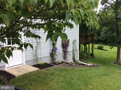 7830 Farmstone Ct, Ellicott City, MD 21043 - photo 4