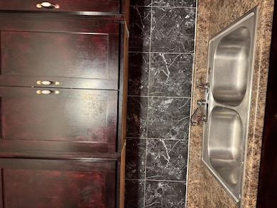 1118 Dozier St, Dalton, MD 20721 - photo 5