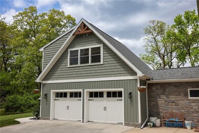 Newer 2 1/2 car attached garage