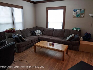 516 N Sycamore St, Lansing, MI 48933 - photo 2