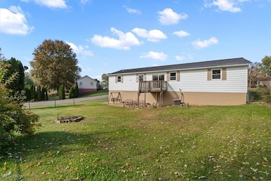 19 Suzanne St, Little Hocking, OH 45742 - photo 3