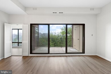 106 Roberts Ln unit 400, Alexandria, VA 22314 - photo 5