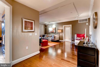 The Ritz-Carlton Residences, Baltimore, MD 21230 - photo 4