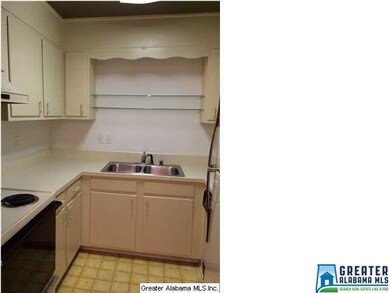 Kitchen features all appliances