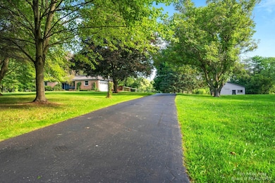 11330 N Territorial Rd, Dexter, MI 48130 - photo 2