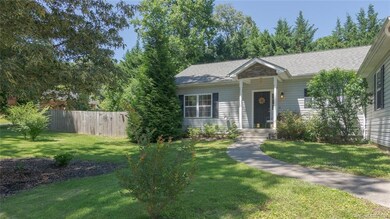 411 Wakefield Dr unit 15, Hendersonville, NC 28792 - photo 3