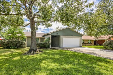 16906 Stardale Ln, Friendswood, TX 77546 - photo 3