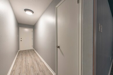 1925 Parkcrest St, Alvin, TX 77511 - photo 7