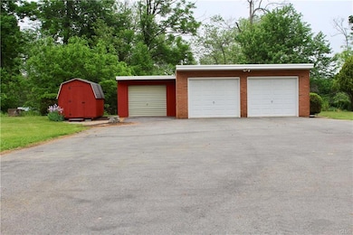 7327 Cetronia Rd, Allentown, PA 18106 - photo 5