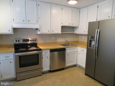 1485 Lowell Ct, Crofton, MD 21114 - photo 6