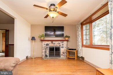 4140 Joshua Rd, Lafayette Hill, PA 19444 - photo 6