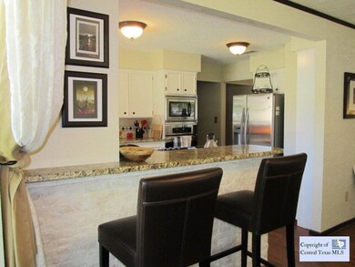 308 Oakridge Dr, San Marcos, TX 78666 - photo 5