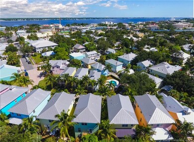 Stuart Cay proximity to Rivers and Ocean