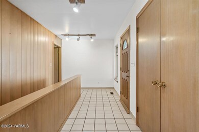 401N66thAve-6