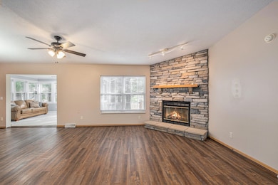 7808 Sunset Shores Dr unit 54, Stanwood, MI 49346 - photo 2