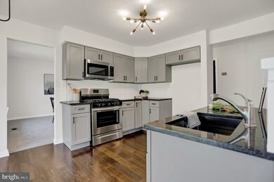 2114 Oakside Cir, Gwynn Oak, MD 21207 - photo 2