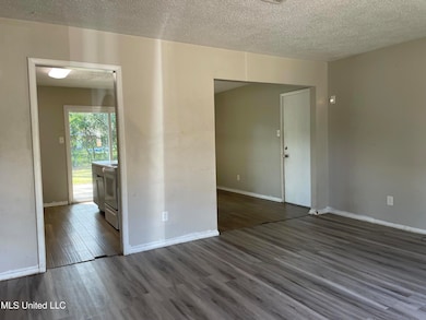 15905 Waycross Dr, Biloxi, MS 39532 - photo 2