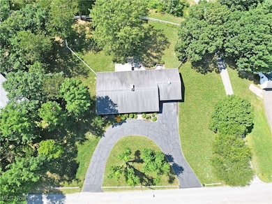 221 Efts Ln, Steubenville, OH 43953 - photo 3