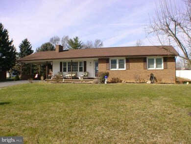 9827 Massanutten Ave, New Market, VA 22844 - photo 3