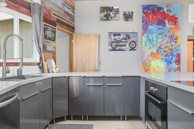 720 Summit Loop Listing Pics - 6 of 29