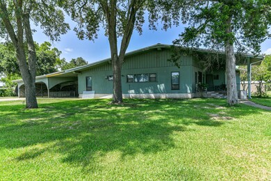 1612 W Highway 6, Alvin, TX 77511 - photo 5