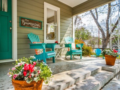 708 Whitney St, Fredericksburg, TX 78624 - photo 6