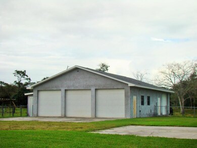 840 NW 141st St, Okeechobee, FL 34972 - photo 2