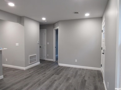 240 5th St E, Milan, IL 61264 - photo 3