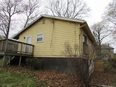 19 Highland St, Milford, MA 01757 - photo 2