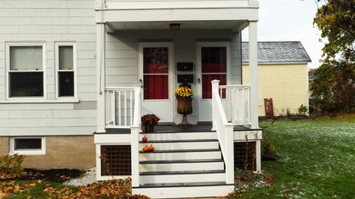 94 Grove St unit 2, Dover, NH 03820 - photo 2