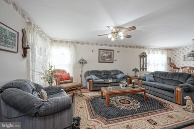93 Buckingham Dr, Southampton, NJ 08088 - photo 5