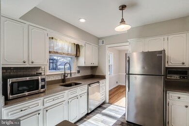 1505 Crestline Rd, Silver Spring, MD 20904 - photo 3