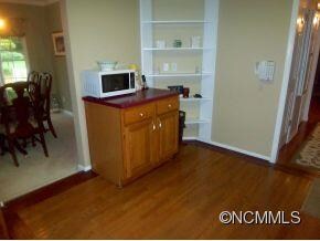 75 Chestnut Ln, Hendersonville, NC 28792 - photo 5