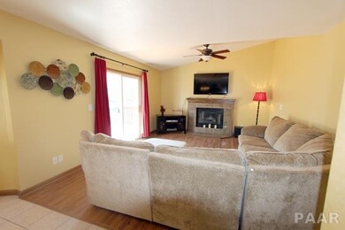 5520 N Pepperwood Ct, Peoria, IL 61615 - photo 6