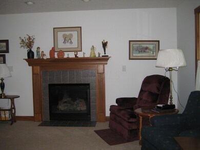 835 Wedgewood Dr, Marysville, OH 43040 - photo 5