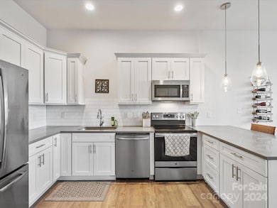 935 McAlway Rd unit 202, Charlotte, NC 28211 - photo 6