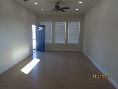3210 Meyer St unit B, Houston, TX 77087 - photo 4