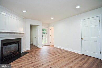 2457 Terra Cotta Cir, Herndon, VA 20171 - photo 6