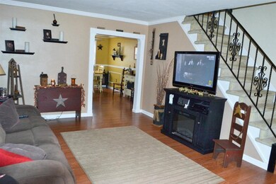 719 Surrey Ln, Glenolden, PA 19036 - photo 2