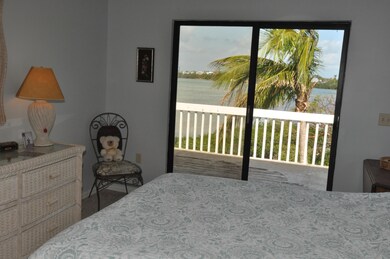 Master Bedroom (5)