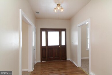 5767 Oakland Rd, Sykesville, MD 21784 - photo 4