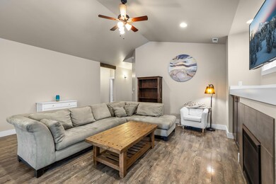 20031 Badger Rd, Bend, OR 97702 - photo 7