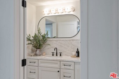 6720 Hillpark Dr unit 302, Los Angeles, CA 90068 - photo 4