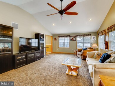 712 Highvilla Rd, Essex, MD 21221 - photo 4