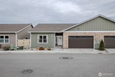 Single level living, centrally located