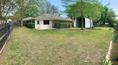900 Hillside Ct, Bedford, TX 76022 - photo 7