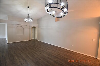 12923 Parkington Dr, Gibsonton, FL 33534 - photo 4