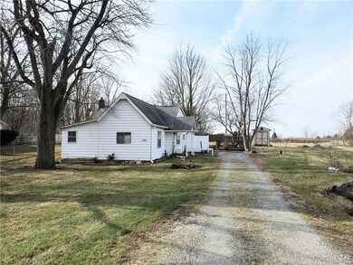 11785 N Division Rd, Fountaintown, IN 46130 - photo 7