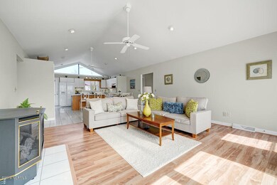 1896KingsLandingRoad-11