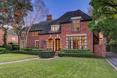 2421 Brentwood Dr, Houston, TX 77019 - photo 2